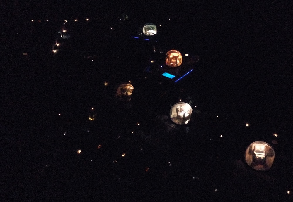 Cómo sorprender a tu pareja con un regalo original: una noche en un hotel burbuja